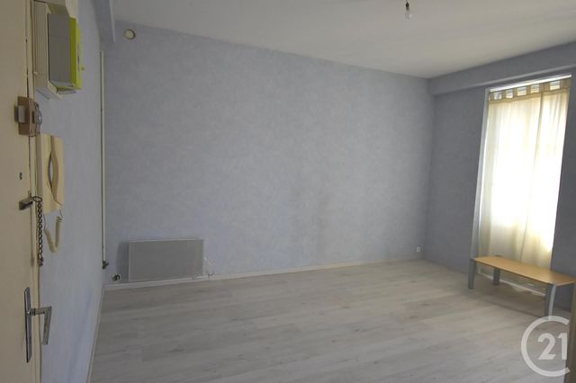 Appartement Studio à louer - 1 pièce - 30.02 m2 - LAVAL - 53 - PAYS-DE-LOIRE - Century 21 Dréano Immobilier