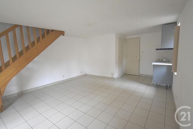 Appartement T3 à louer - 3 pièces - 45.64 m2 - LAVAL - 53 - PAYS-DE-LOIRE - Century 21 Dréano Immobilier